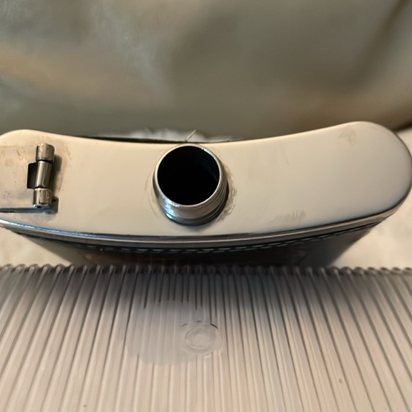 Jack Daniel's Black and Brown Flask. 7oz. - Picture 5 of 5